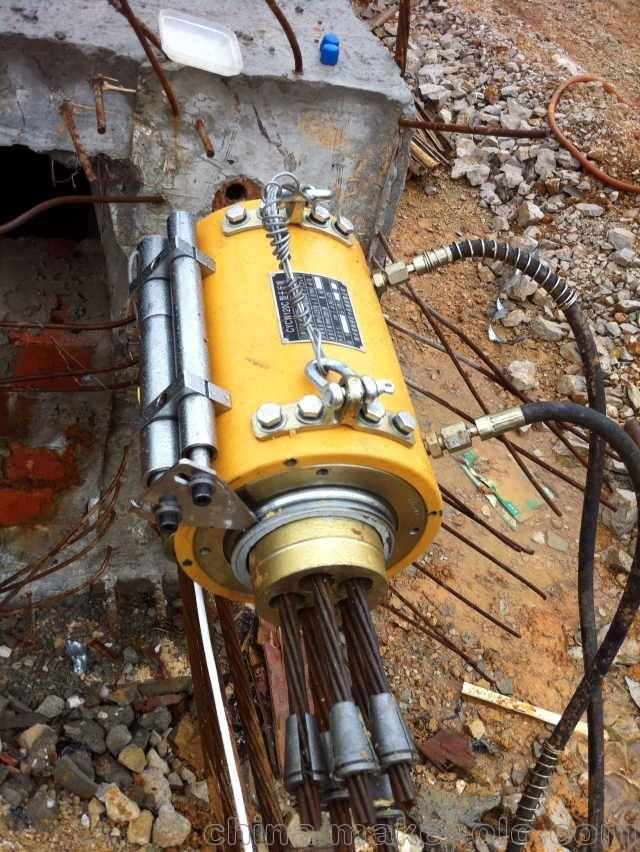 一,双作用中空柱塞液压千斤顶用途:  双作用中空柱塞千斤顶结合单作用