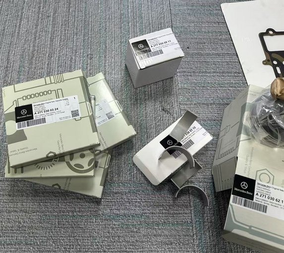 奔馳M271大修件 活塞環(huán) 大小瓦 活塞 缸床 油底殼 機油泵圖片