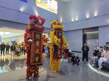 北京舞獅武龍表演婚禮花轎租賃 禮儀演出開工慶典大鼓碎片機出租