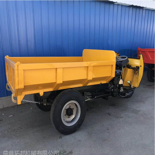 帶高低速三開(kāi)門(mén)三輪車(chē) 自卸液壓頂定做翻斗車(chē) 封閉柴油農用三輪車(chē)圖片