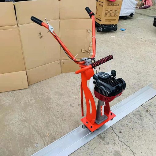 現澆混凝土路面振動(dòng)尺  手扶式汽油路面振平尺  小型刮板整平機圖片