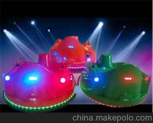 飛碟碰碰車生產(chǎn)廠家 游樂場經(jīng)營雙人座兒童碰碰車現(xiàn)貨熱賣電瓶車圖片