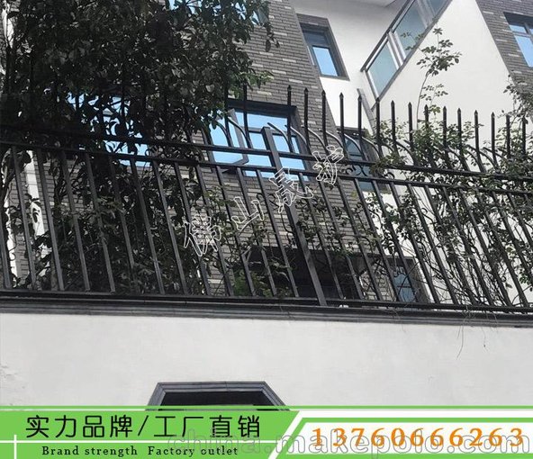 江門小區(qū)鋅鋼柵欄隔離欄桿現(xiàn)貨 陽春廠區(qū)鐵藝護欄安全防護圍欄圖片