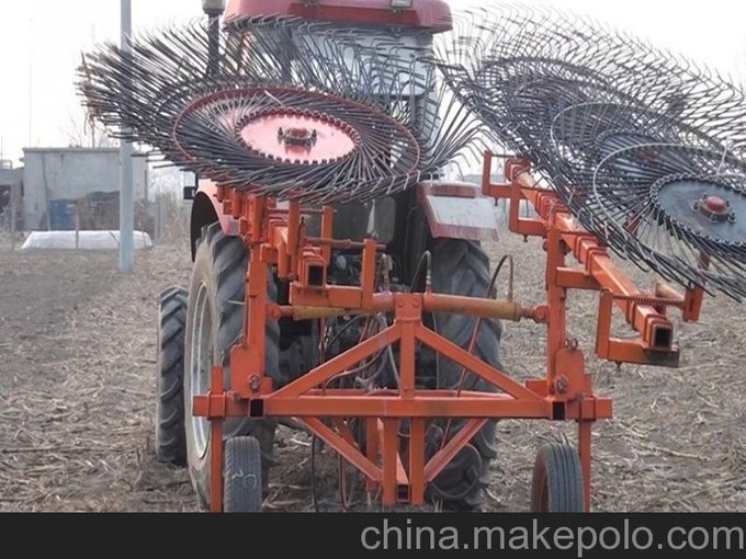 供應(yīng)優(yōu)質(zhì)農(nóng)業(yè)機(jī)械 摟草機(jī) 液壓指盤式摟草機(jī)圖片