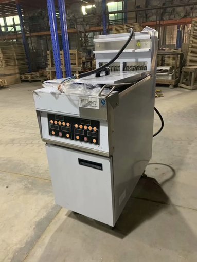 供應廠(chǎng)家直銷(xiāo)18千瓦落地式雙缸電炸爐薯條雞塊油炸設備圖片