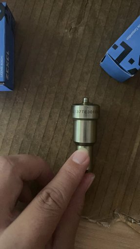 DAIHATSU DE18 Nozzle DLL135TE2810 ZEXEL  JAPAN圖片