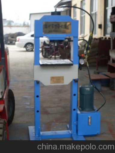 各種噸位的龍門(mén)液壓機(jī) 龍門(mén)壓力機(jī)可送貨上門(mén) 滕州萬(wàn)合圖片