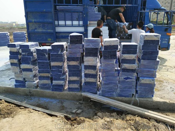 河南廠家直銷pvc地鐵施工圍擋 新型市政工程建設彩鋼板圍擋圖片
