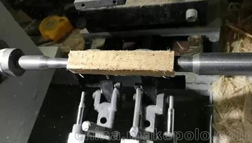 江苏木工车床做出了橡胶木小配件