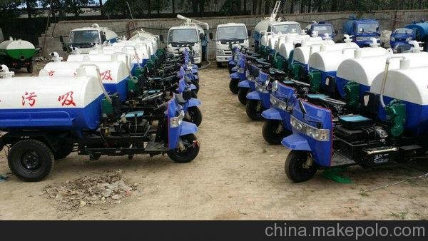 曲阜現(xiàn)有大量庫存及二手灑水車、吸糞車出售圖片