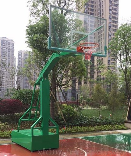 提供可移動(dòng)籃球架  廣西南寧康奇籃球架批發(fā)圖片