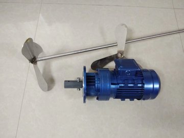 液體加藥攪拌機 污水處理立式減速機 電機加藥桶工業(yè)電動(dòng)攪拌器