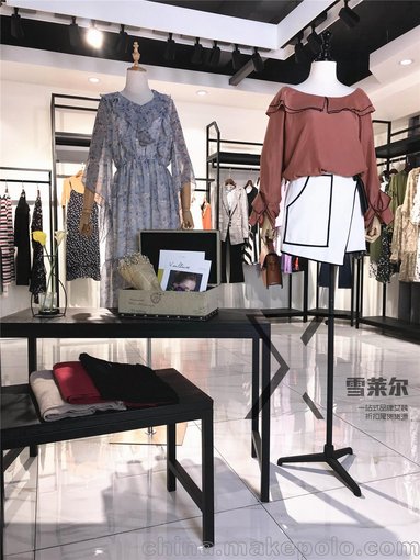 時(shí)尚女裝折扣店簡約風(fēng)情新款連衣裙庫存服裝圖片