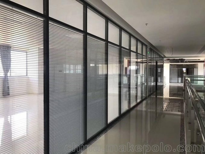 供應(yīng)深圳龍華大浪辦公室玻璃隔斷圖片