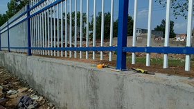 三门峡小区防护隔离锌钢护栏  厂区围墙护栏  锌钢铁艺学校围栏
