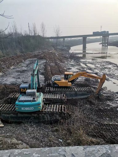 懷化水陸挖掘機(jī)租賃大型圖片
