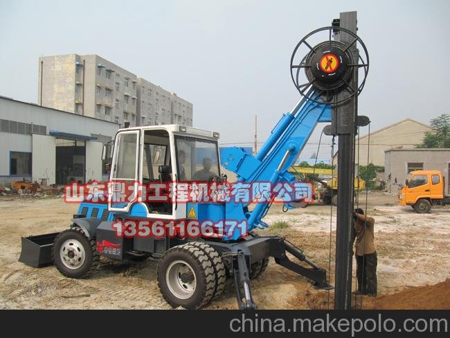 供應(yīng)山東鼎力180度輪式旋挖鉆機(jī)，旋挖機(jī)圖片