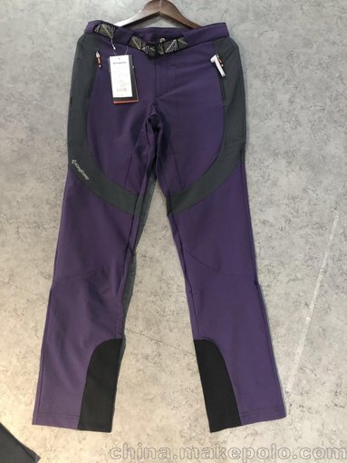 品牌折扣專賣店服裝批發(fā)尾貨圖片