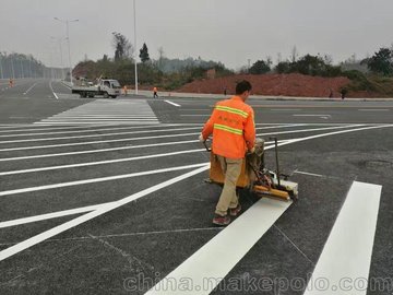 彭水道路标线 石柱画车位线施工 秀山专业热熔振荡标线公司