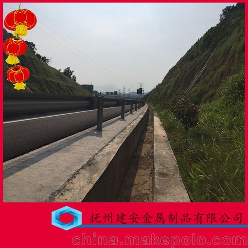 宜春優(yōu)質(zhì)護欄廠家直銷 鍍鋅噴塑波形護欄板圖片