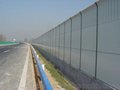 安装高速公路的基本  国岳声屏障