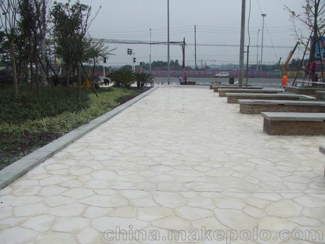 蘇州仿石壓花藝術(shù)地坪彩色混凝土壓模路面圖片
