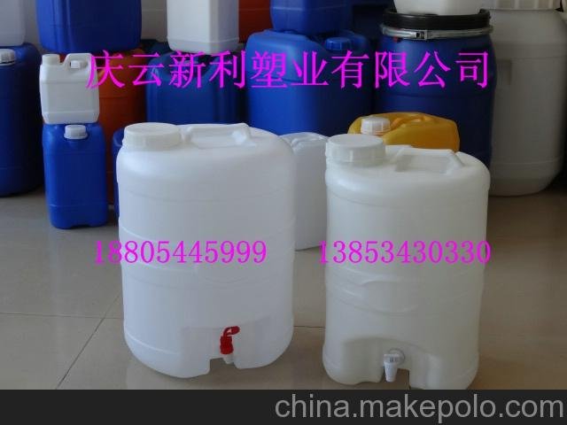 供應新利塑業(yè)帶水龍頭25公斤塑料桶，19L塑料桶，帶閥門(mén)塑料桶圖片