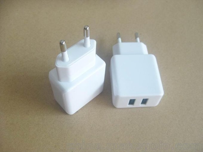 廠家熱銷CE認證歐規(guī)充電器 豆腐塊5V2.1A電源適配器 USB旅充圖片