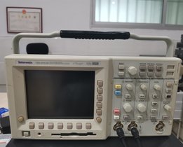 Tektronix̩TDS3012B TDS3032B (sh)ʾ