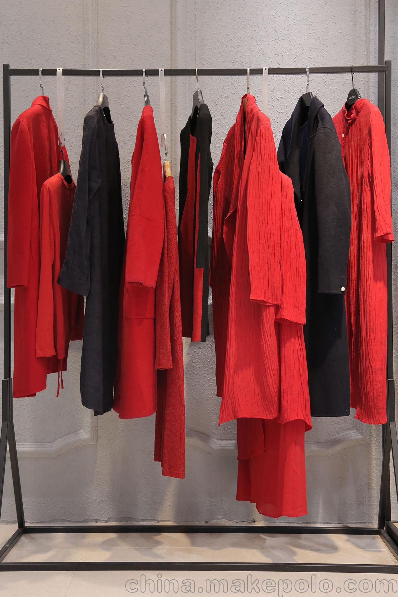 Theme折扣女裝批發(fā) Theme服裝尾貨進(jìn)貨渠道