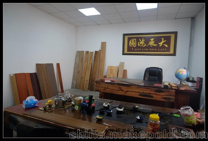 樟樹實木地板貼牌生產(chǎn)廠斧冠鎖扣信譽保證圖片