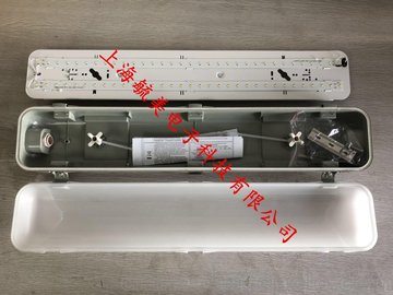 飞利浦WT008C 40W明晖宽体LED防水/防尘/防腐蚀三防灯具