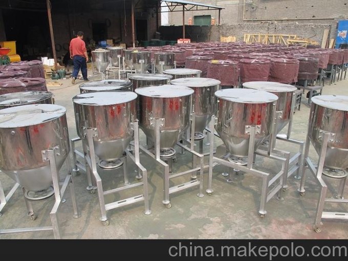 供應(yīng)家禽家畜飼料攪拌混合機 養(yǎng)殖專用飼料拌料機圖片