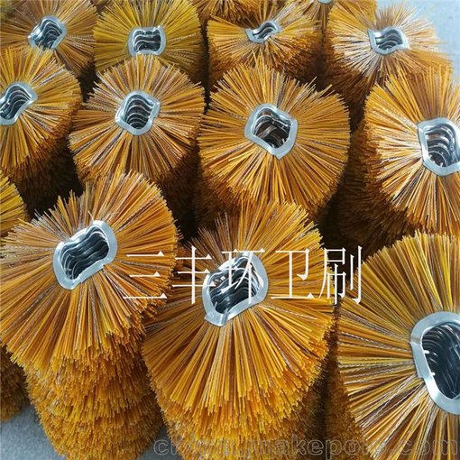 鏟車(chē)清掃器毛刷，鏟車(chē)路面清掃刷、斜角清掃器刷片圖片