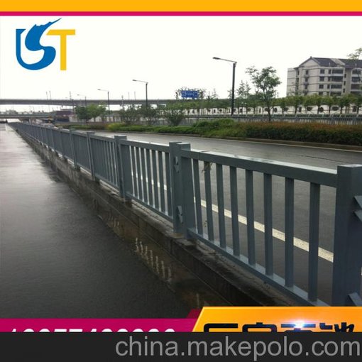 江山市政道路交通護(hù)欄/江山金屬交通護(hù)欄批發(fā)/江山市政隔離護(hù)欄圖片