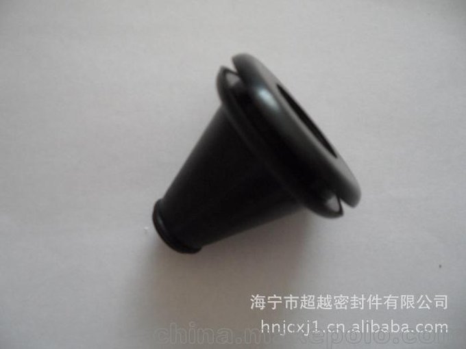 定制嵌入式（在液體）EPDM橡膠密封襯套 橡膠緊襯套圖片