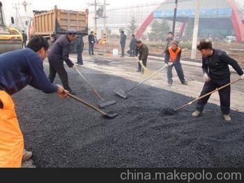 重慶小區(qū)鋪瀝青 廠區(qū) 道路瀝青鋪設(shè)施工 北碚長(zhǎng)壽打草油路圖片