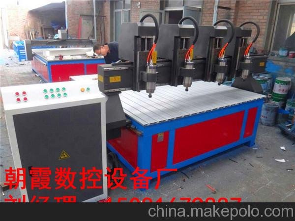 沈陽(yáng)木工雕刻機 廣告雕刻機圖片
