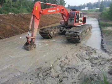 阜阳滩涂清淤挖机浮船 水挖出租报价