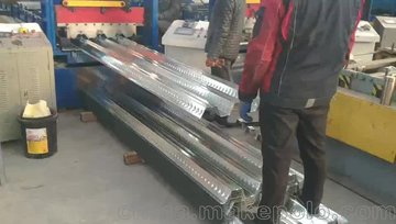 上海新之杰YX75-230-690开口楼承板生产中