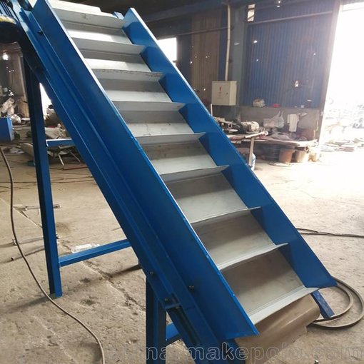 移動伸縮輸送機(jī) 帶式爬坡輸送機(jī)圖片