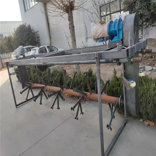 云南新鮮雞糞翻爬機2.5-6米翻糞機牛糞翻拋機圖片