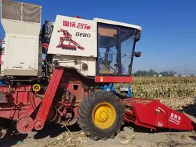 小麦收割机改装玉米收割机
