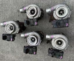 路虎 新款柴油2.0T單渦輪增壓 漲緊輪 發(fā)電機